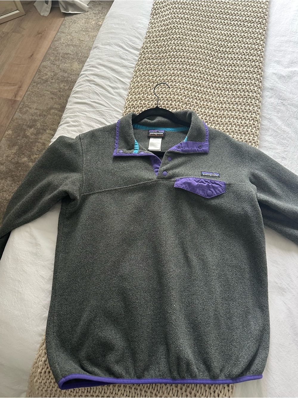 Patagonia Gray Fleece Snap-T Pullover with Purple Trim